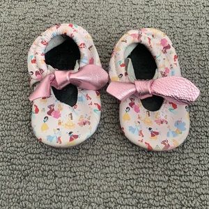 Freshly Picked Disney Princesses Mini sole size 6.